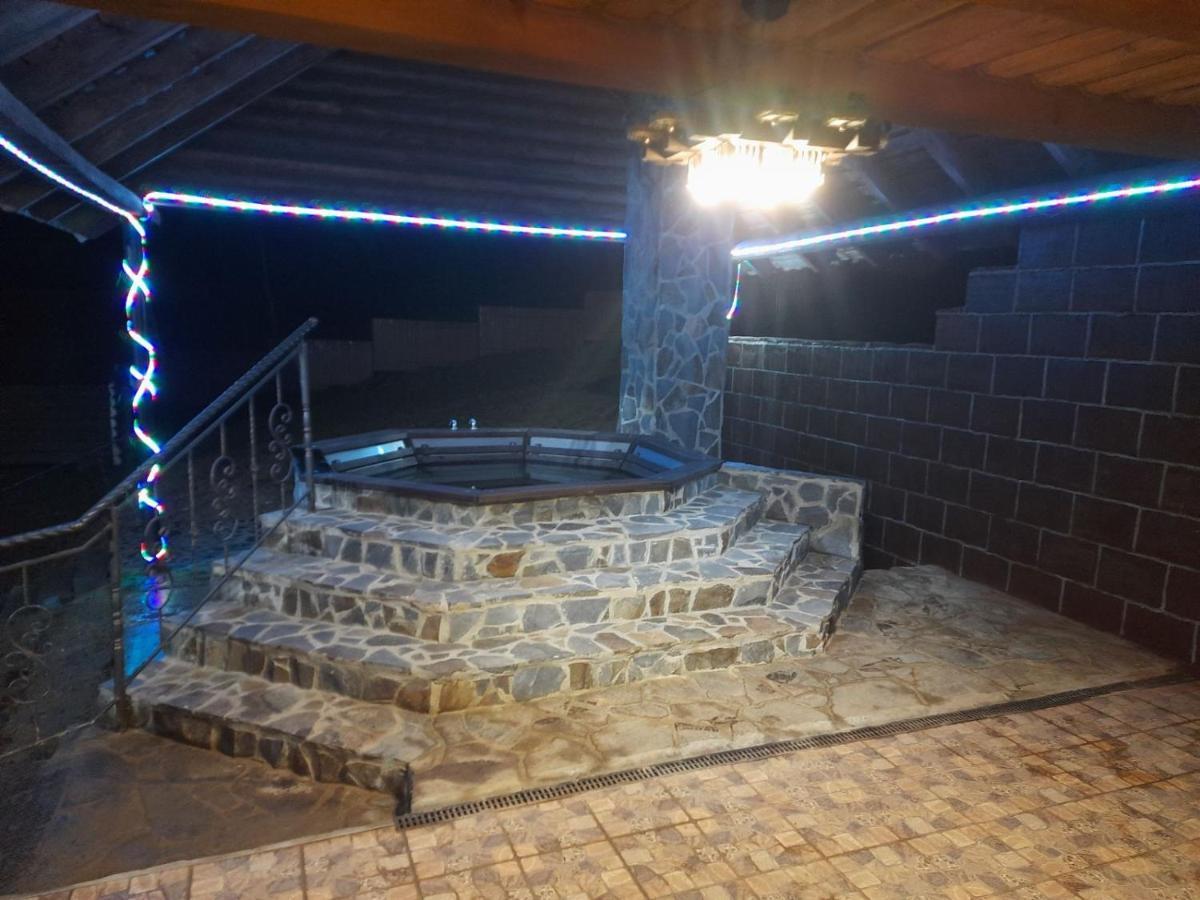Mountain Dew Hotel Belasovitsa Exterior photo